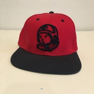 Snap back fitted cap